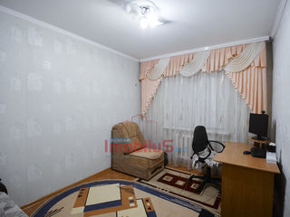 Urgent!!Se vinde apartament cu 2 camere! Seria 143! Euro reparație! 60 m2! Buiucani, str. Alba Iulia foto 3