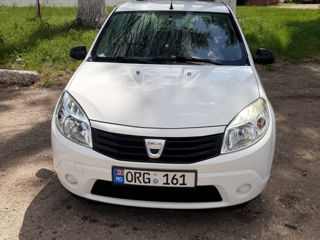 Dacia Sandero foto 1