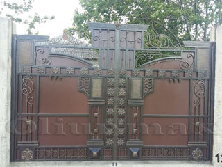 Porți, garduri, balustrade , copertine, gratii,  uși metalice și alte confecții din  fier forjat foto 11