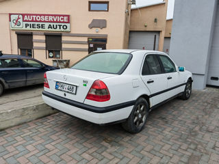 Mercedes C-Class foto 6