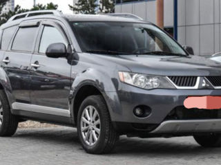 Mitsubishi Outlander foto 1