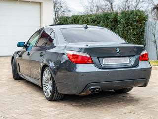 BMW 5 Series foto 2