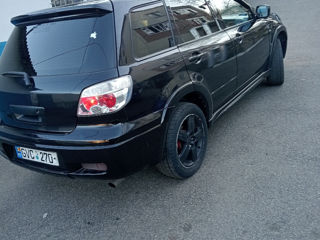 Mitsubishi Outlander foto 4