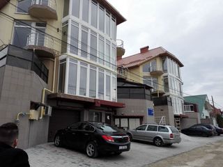 Apartament Townhouse cu 2 nivele  in bloc nou. Euroreparatie. Mobilat. Sec. Riscani. Gratiesti!!! foto 1