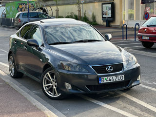 Lexus IS Series