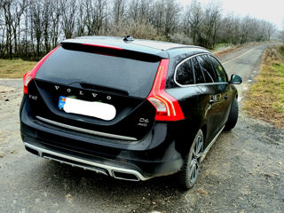 Volvo V60 foto 2