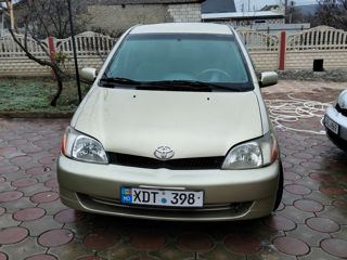 Toyota Yaris, 2002 г.