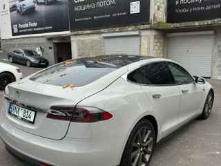 Tesla Model S foto 4