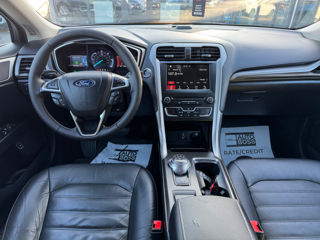 Ford Fusion foto 10