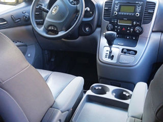 KIA Carnival foto 13