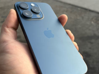 iPhone 15 pro 256gb foto 3