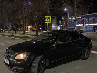 Mercedes C-Class foto 7