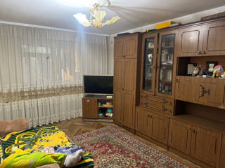 Apartament cu 3 camere, 71 m², Râșcani, Chișinău foto 2