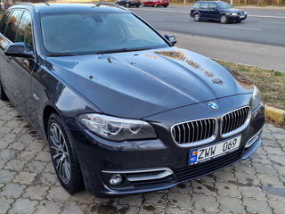 BMW 5 Series foto 2