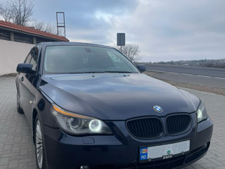 BMW 5 Series foto 2