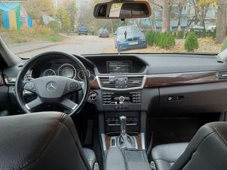 Mercedes E-Class foto 2