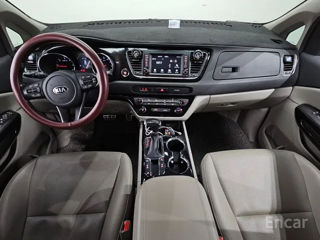 KIA Carnival foto 5