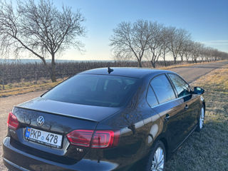 Volkswagen Jetta foto 5