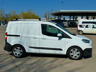 Ford Transit Courier foto 4