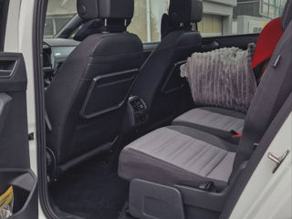 Volkswagen Touran foto 12