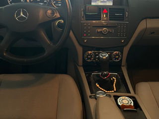 Mercedes C-Class foto 6