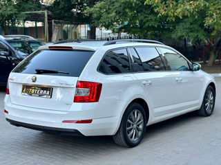 Skoda Octavia foto 4