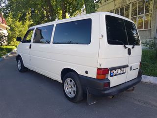 Volkswagen Caravelle foto 4