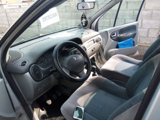 Renault Scenic foto 8