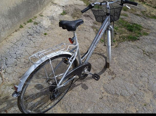 Se vinde urgent o bicicletă în stare excelenta foto 4