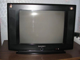 Ofer în vânzare Televizor de deminsiune medie.