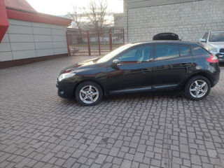 Renault Megane foto 2