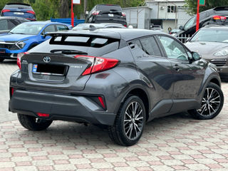 Toyota C-HR foto 3