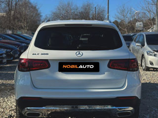 Mercedes GLC foto 6