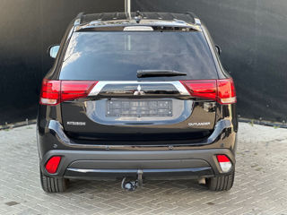 Mitsubishi Outlander foto 3