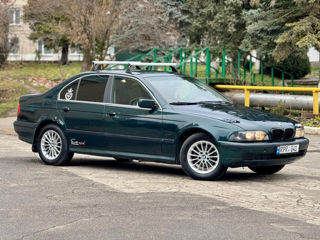 BMW 5 Series foto 6