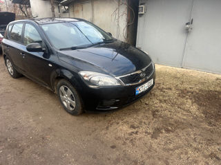 KIA Ceed foto 2