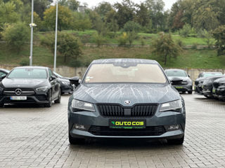 Skoda Superb foto 3