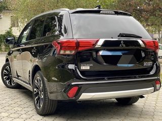 Mitsubishi Outlander foto 5