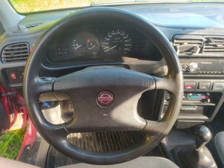 Nissan Sunny foto 2