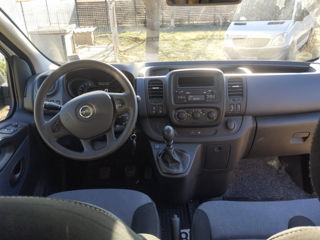 Opel Vivaro foto 2