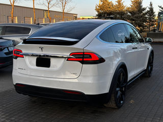 Tesla Model X foto 8