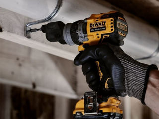 Masina de gaurit - insurubat cu acumulator / дрель-шуруповёрт аккумуляторная dewalt dcd703l2t foto 5