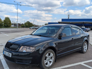 Skoda Superb foto 4