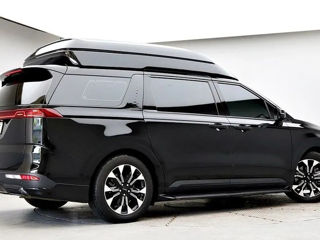 KIA Carnival foto 4