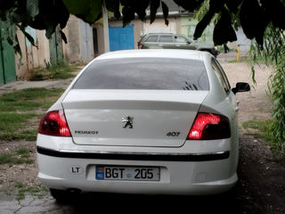 Peugeot 407 foto 8