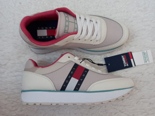 Adidasi Tommy Hilfiger!!Originali!!