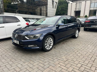 Volkswagen Passat foto 3