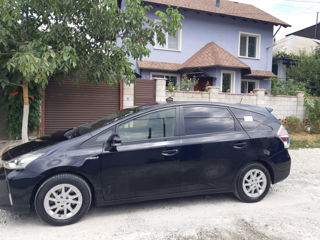 Toyota Prius + foto 2