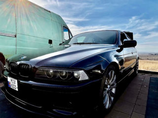 BMW 5 Series foto 2