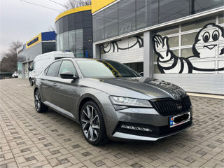 Skoda Superb foto 2